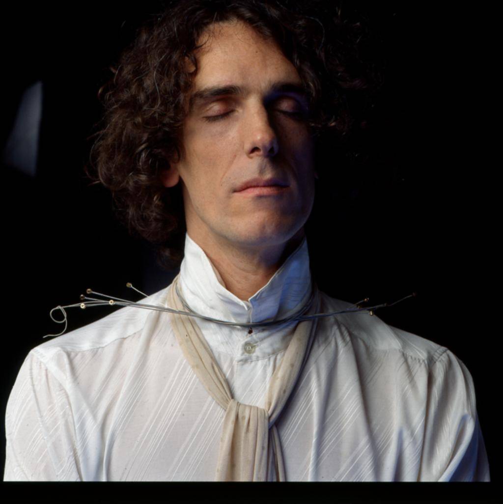 Spinetta en imágenes: presentan en La Plata libro de fotos dedicado al Flaco