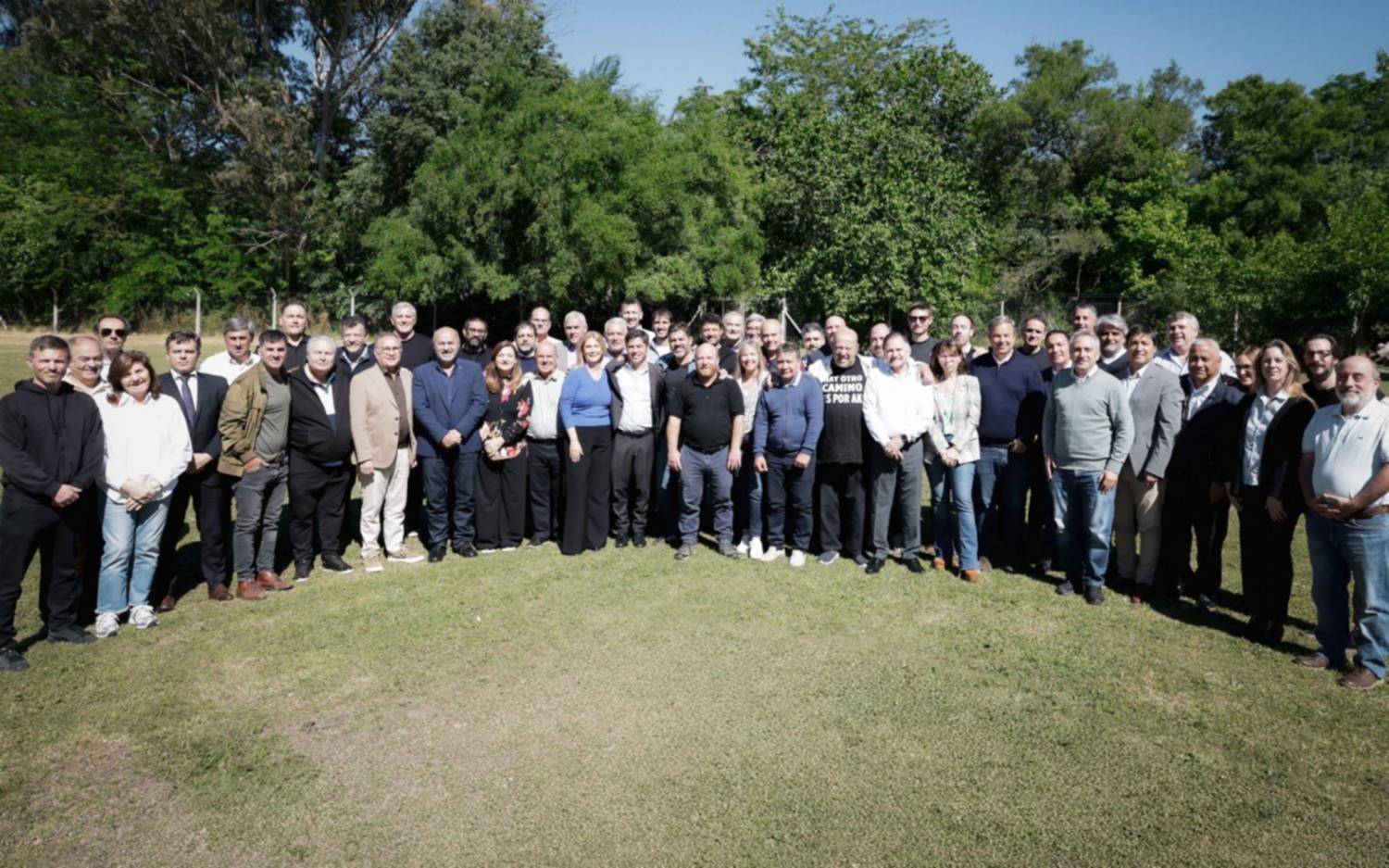 El peronismo, en llamas: Cristina Kirchner apuntó contra Axel Kicillof, que tuvo el respaldo de los intendentes