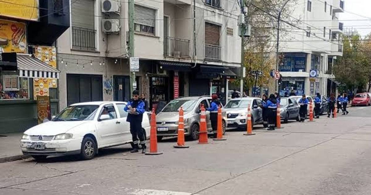 La "guerra" entre taxis y Uber en La Plata llegó al Concejo y encendió el debate con cruces y acusaciones | El Dia