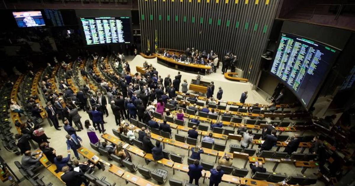Brasil aprobó reducir la semana laboral, previo a la segunda vuelta presidencial | El Dia