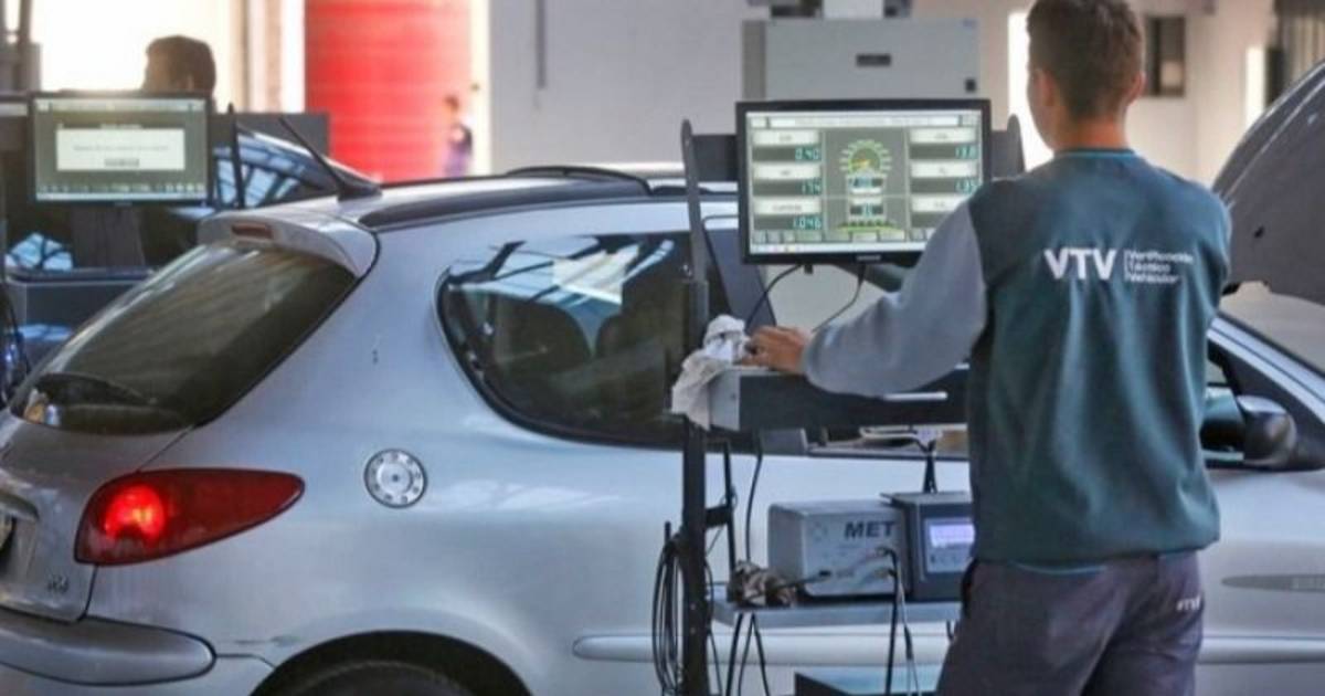 La VTV bonaerense ya cuesta más cara: las nuevas tarifas de la revisión del auto | El Dia