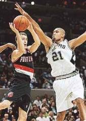 Los Spurs con todo de la mano de Ginóbili