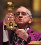 Bergoglio dijo que reclamó la libertad de sacerdotes