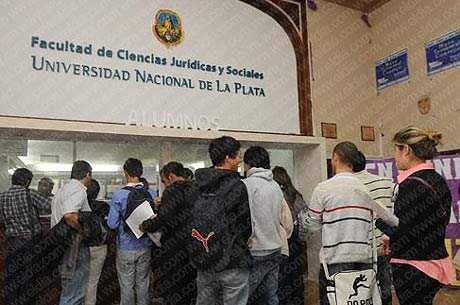 Arrancaron a ritmo intenso las 
inscripciones en la Universidad