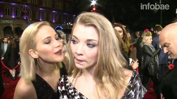 El beso en la boca entre Jennifer Lawrence y Natalie Dormer es furor en las redes sociales