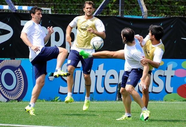 El Pincha no podrá zafar de la presencia de Diego Milito