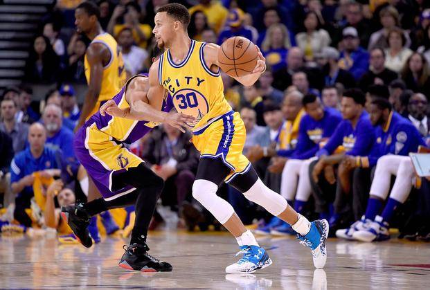 Golden State bate récords