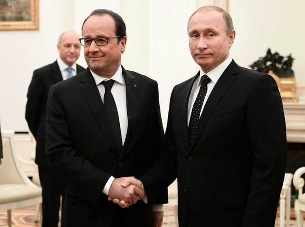 Hollande y Putin acuerdan intensificar y coordinar sus ataques contra el ISIS
