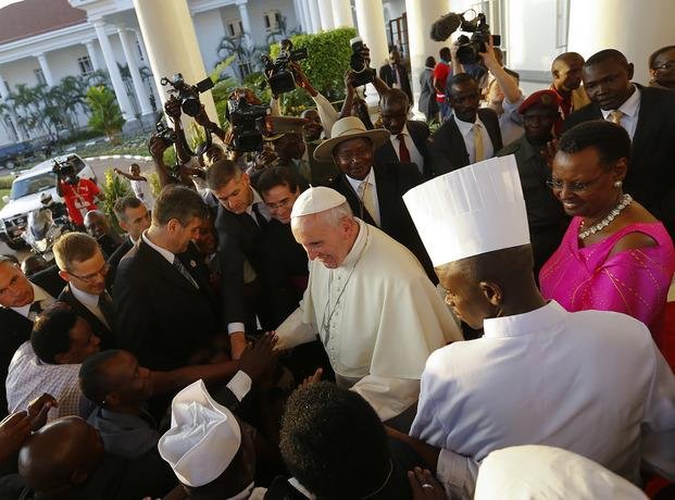 En Kenia, el Papa habló de "nuevas formas de colonialismo"