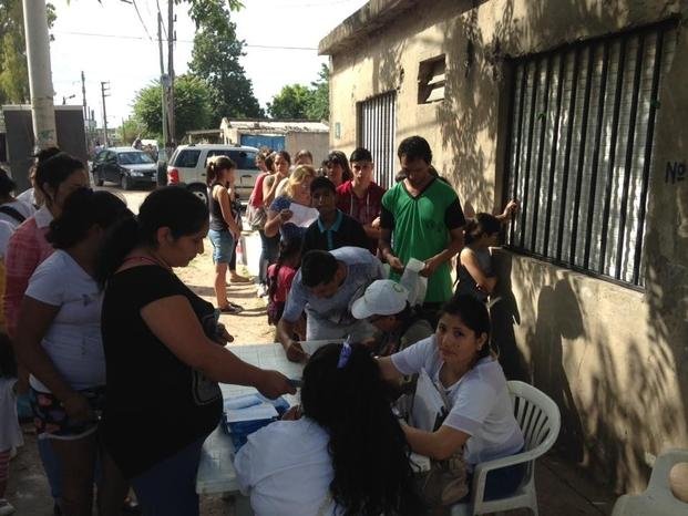 Operativo de salud en Bernal Oeste