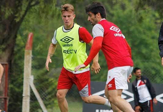 Ascacibar sufrió un golpe y preocupó a todos en el Country