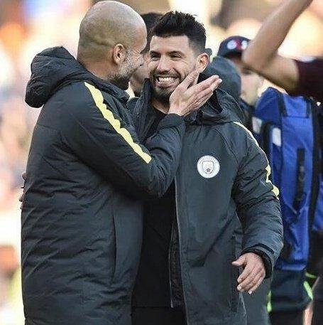 Con dos goles del Kun el City recuperó la punta de la Premier