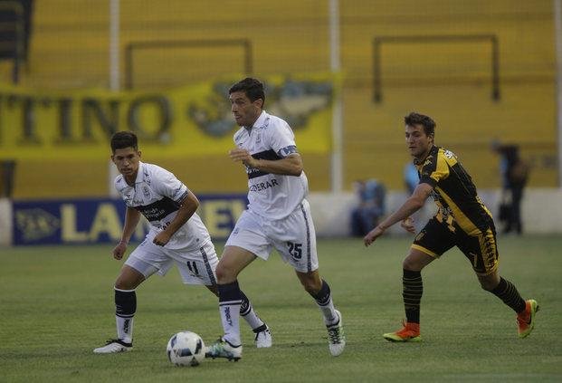 De reojo, Gimnasia ya mira la pretemporada