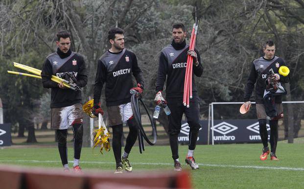 Sappa le está ganando la pulseada a Losada