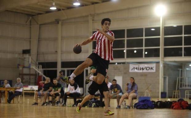 Estudiantes va por el ascenso