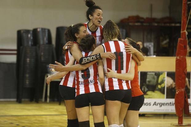 Estudiantes va por las semis