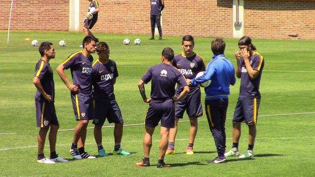 Guillermo habló con el plantel por los incidentes ante Central