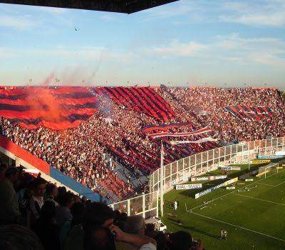 Hinchas denuncian que hay "zona liberada" en los alrededores de la cancha de San Lorenzo