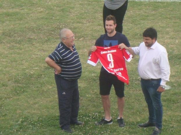 Homenaje a Pratto