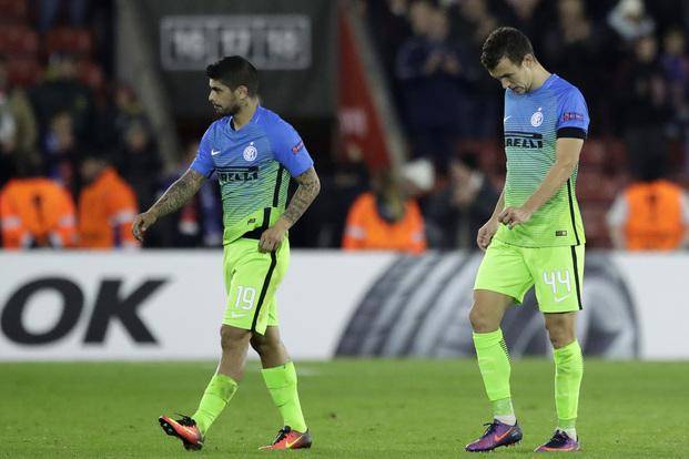 Inter perdió y quedó al borde de la eliminación