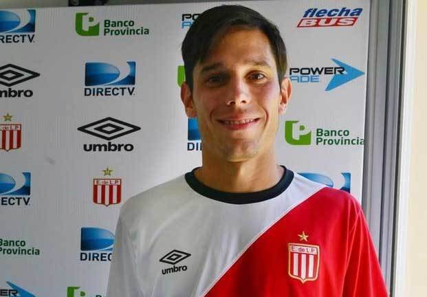 La mira puesta en la banda derecha