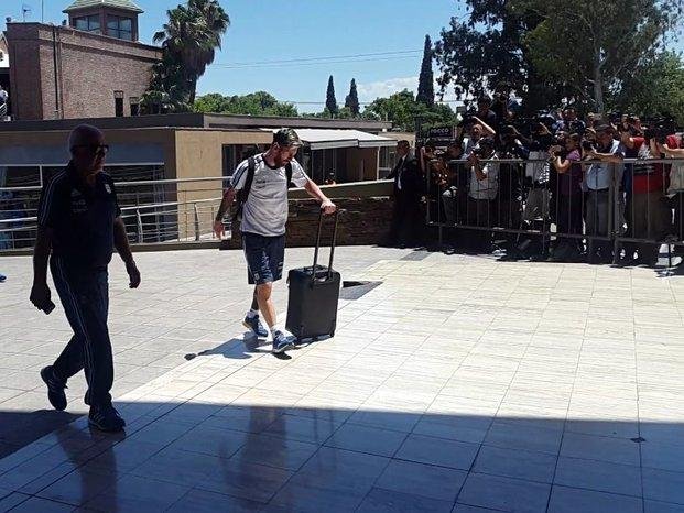 Tras un vuelo complicado, la Selección arribó a San Juan