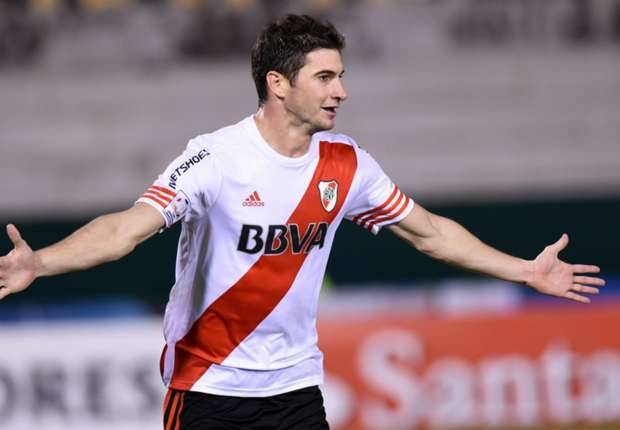 Lucas Alario está en la mira del PSG