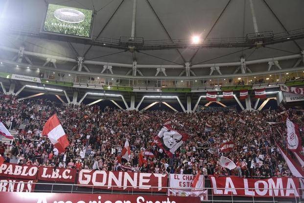Se venden populares, plateas y pasillos