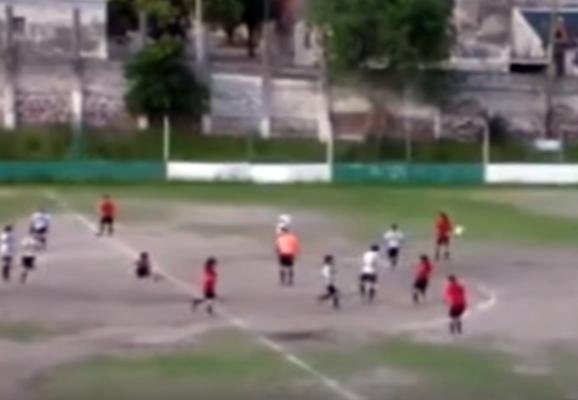 Suspenden partido de fútbol femenino por una brutal agresión