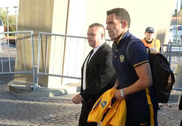Tevez concentra, pero ¿juega frente al Lobo en el Bosque?