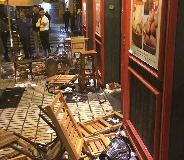 Tres heridos de arma blanca en brutal enfrentamiento entre hinchas de Sevilla y Juventus