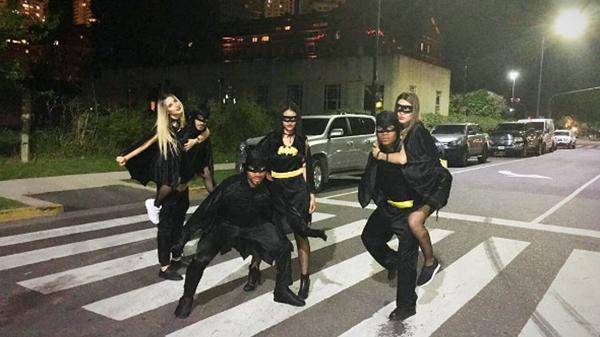 Tres jugadores de Boca disfrazados de Batman para festejar Halloween