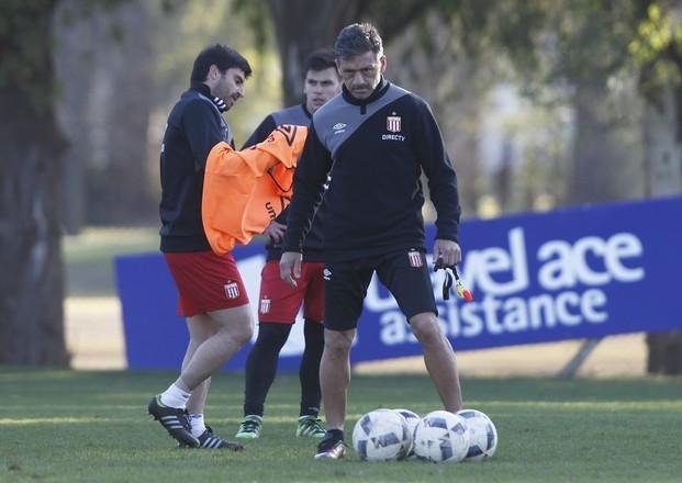 Una práctica con varios jugadores ausentes