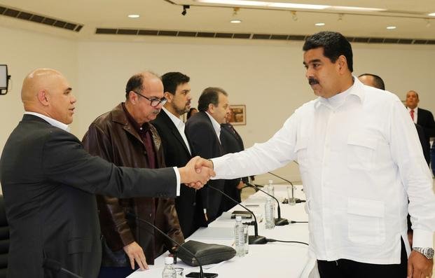 El diálogo en Venezuela enfrenta un largo camino de obstáculos
