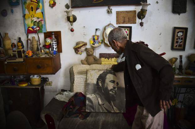 El fantasma de la recesión acecha a la isla en medio del luto por Fidel