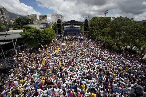 Oposición venezolana espera gestos del Gobierno para el diálogo