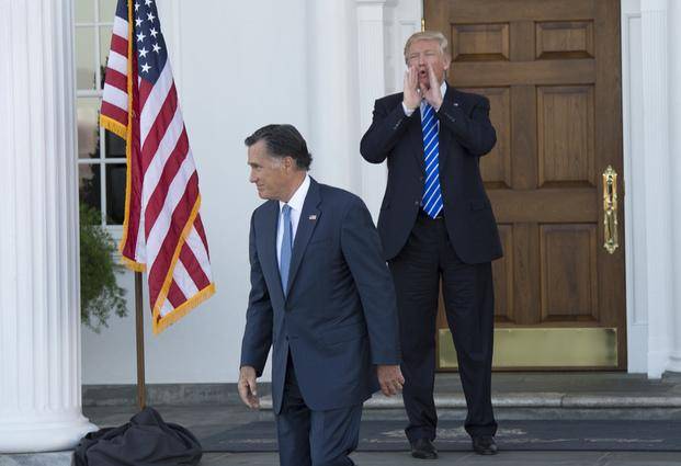 Romney, viejo rival de Trump, podría ser secretario de Estado