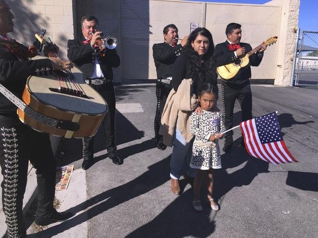 Tras el triunfo de Trump, temor entre los latinos
