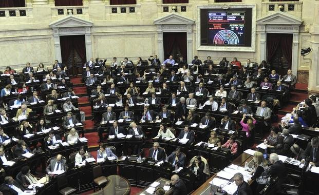 Amadeo justificó el aumento en la dieta de los legisladores