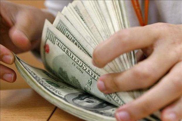 El dólar terminó la semana a la baja en el segmento minorista y mayorista