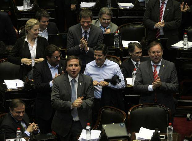 Es ley el debate presidencial obligatorio