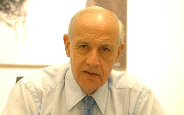 Lavagna subió el tono de sus críticas: "este modelo termina en colapso"