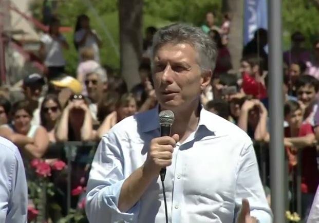 Macri: "Le sacamos la pata de encima al campo"