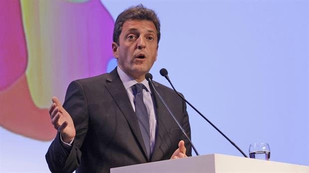 Massa presentó proyecto para subir el piso de Ganancias