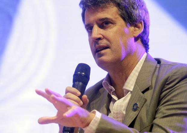 Prat-Gay: "no me imaginaba a Lavagna haciendo la misma comparación de Hebe de Bonafini"