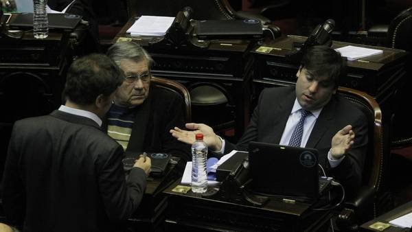 Siguen los cruces entre Bossio y La Cámpora