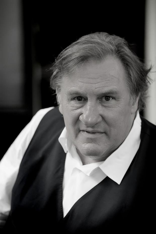 Depardieu sí actuará en el Colón