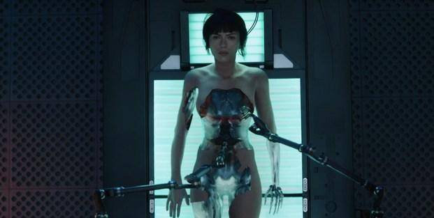 El nuevo film protagonizado por Scarlett Johansson ya tiene trailer