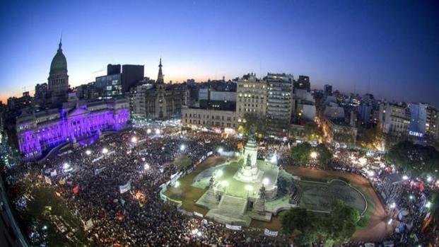 En Paraná marcharon por los femicidios de las últimas horas