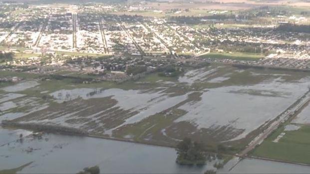 Un pueblo de Carlos Tejedor quedó convertido en una isla